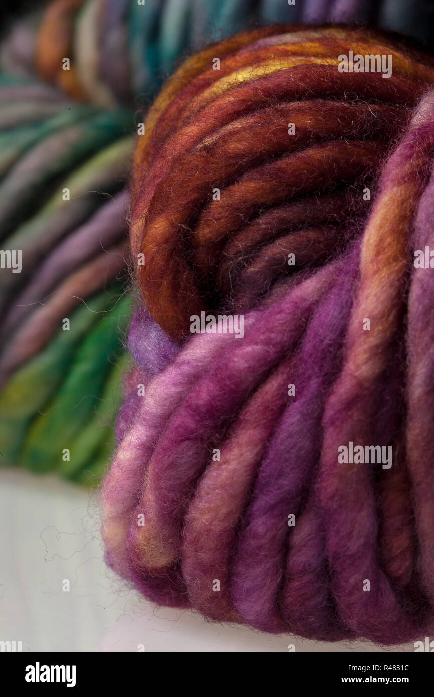 Boules de fil de laine coloré Banque D'Images