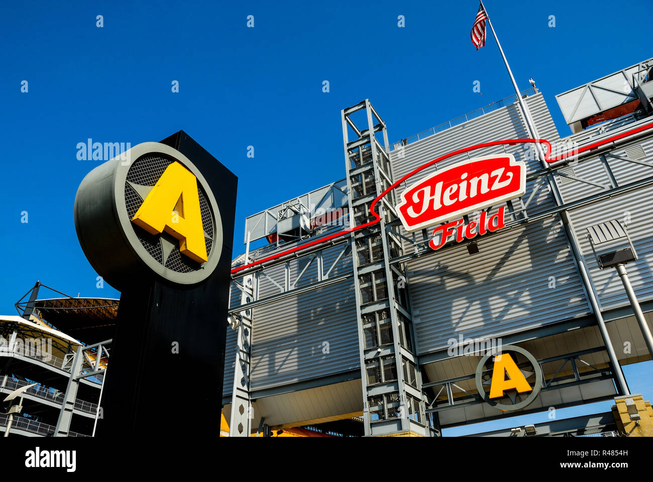 Une porte au Heinz Field, stade de football sur la côte nord de Pittsburgh, Pittsburgh, Pennsylvanie, USA Banque D'Images