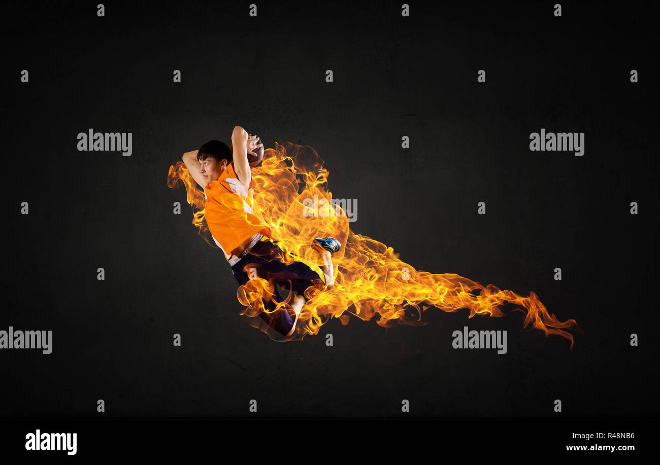 Basket-ball en feu Banque D'Images