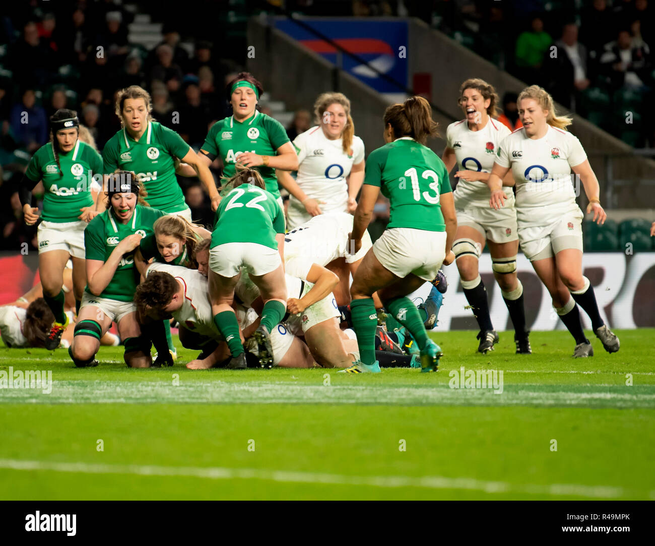 England's Hannah Botterman vu en action au cours de l'Angleterre / Irlande Femmes Femmes, Internationaux de novembre au Twickenham à Londres. ( Score final ; Angleterre femmes 37:15 femmes de l'Irlande) Banque D'Images