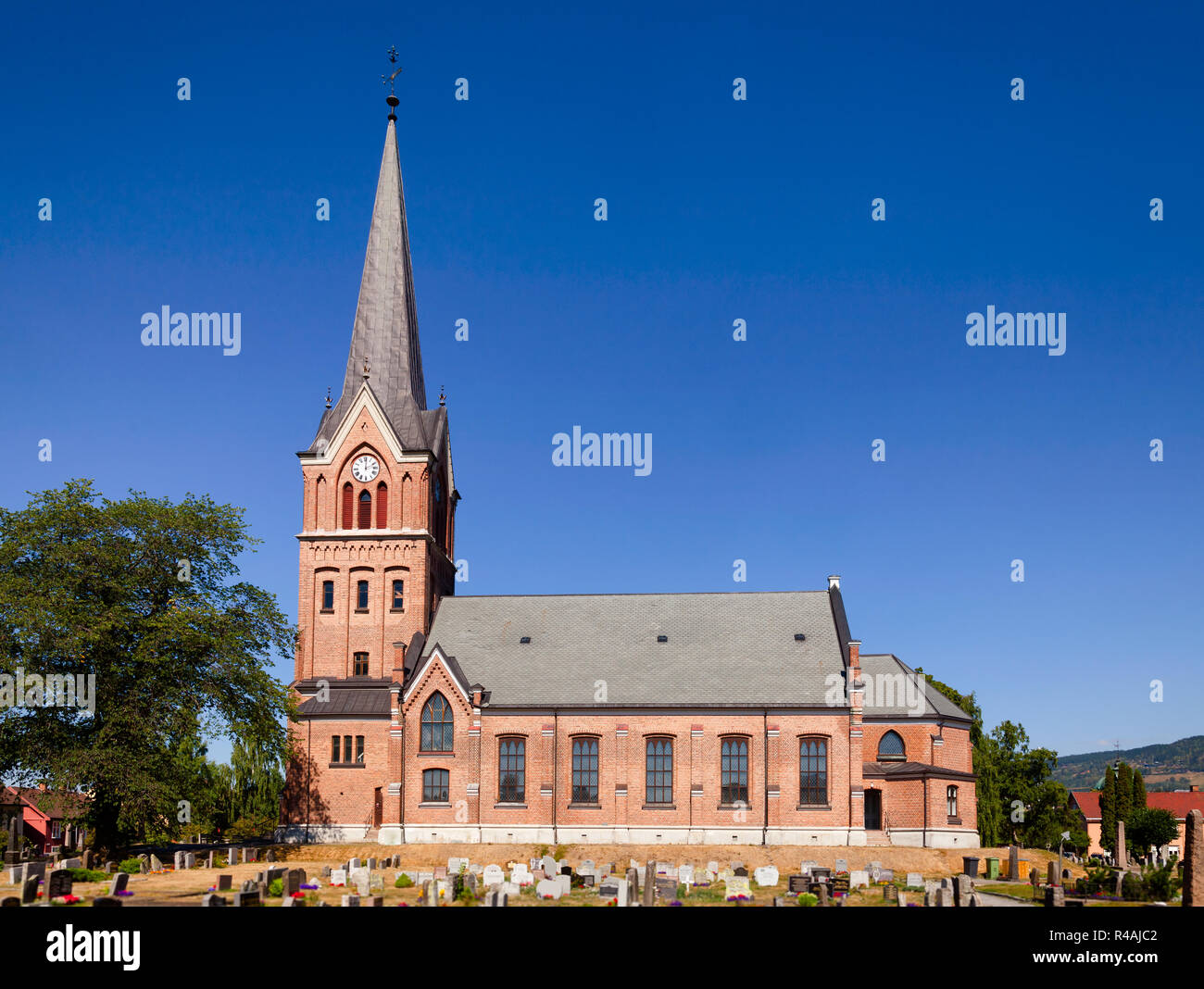 En brique rouge de style néogothique de l'Église (Lillehammer Lillehammer Oppland Norvège Kirke) Banque D'Images