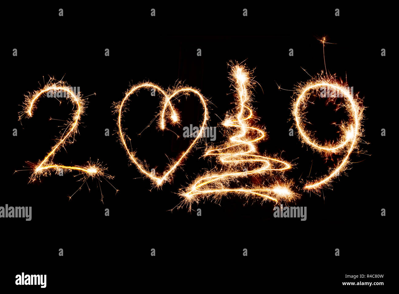 2019 écrit avec Sparkle firework sur fond noir, bonne année 2019 concept. Banque D'Images