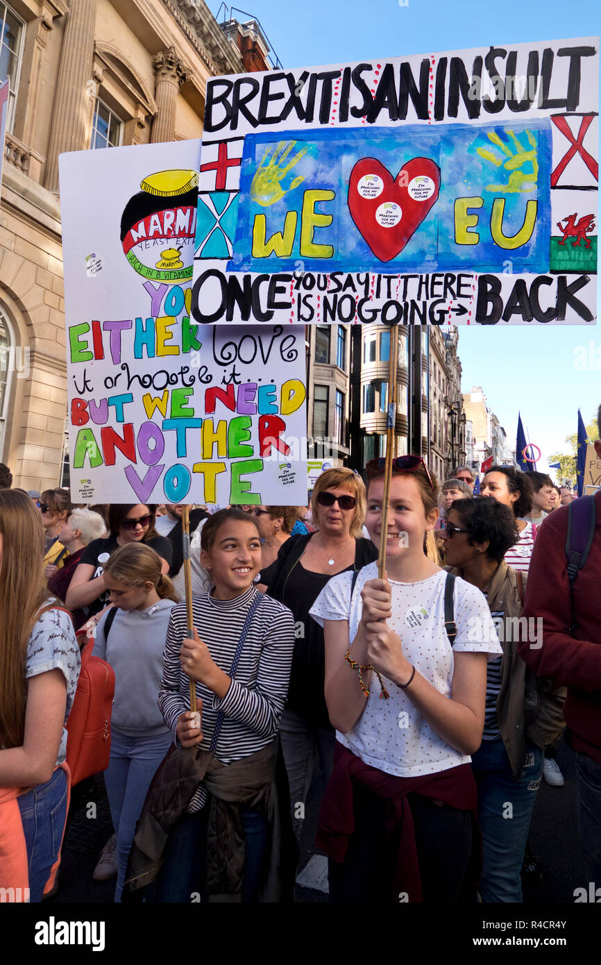 Vote du peuple mars Campagne : des centaines de milliers d'assister à Londres pro-UE Oct 2018 Anti-Brexit protester Banque D'Images