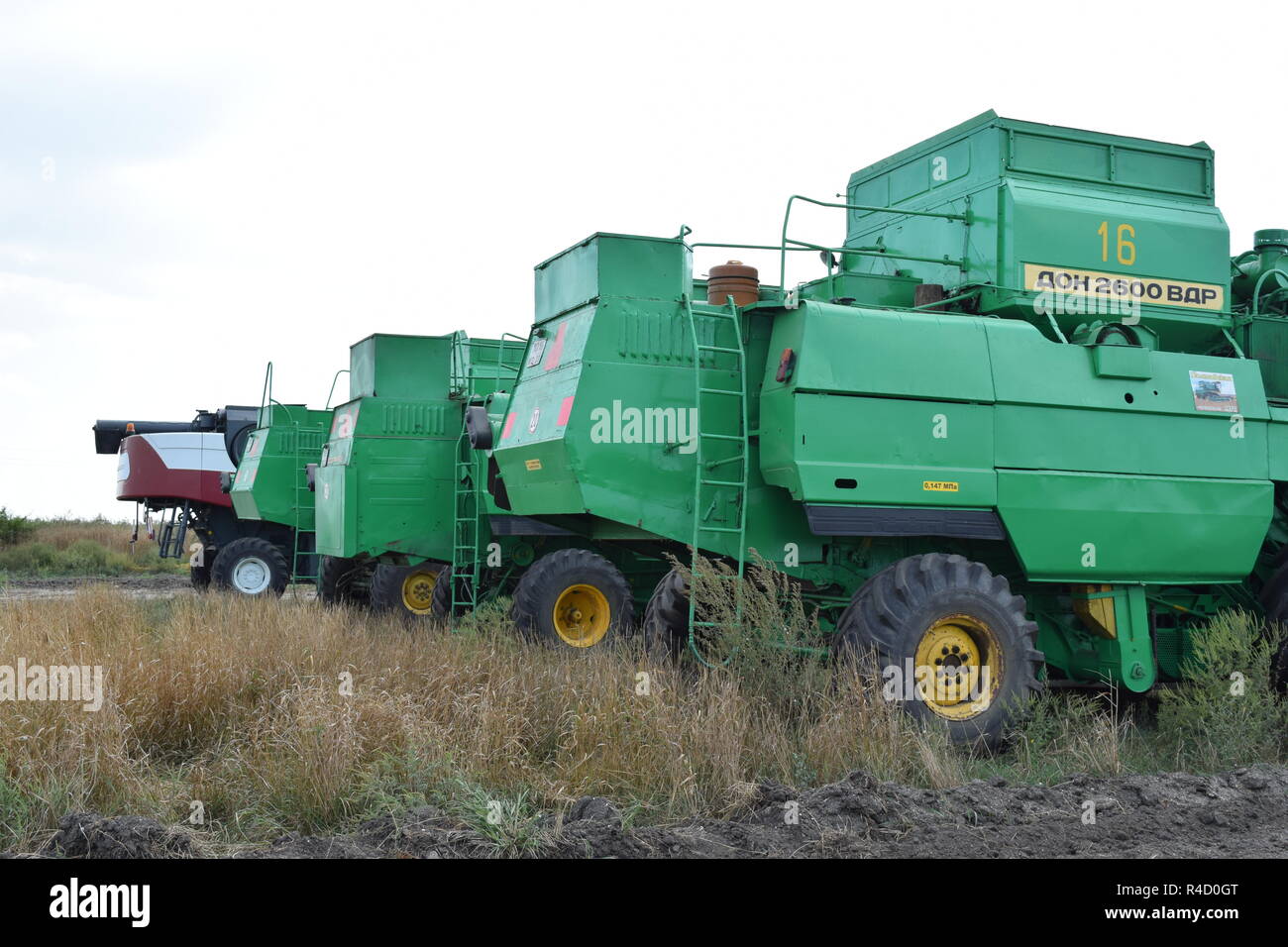 Moissonneuses-batteuses Don. Les machines agricoles. Banque D'Images