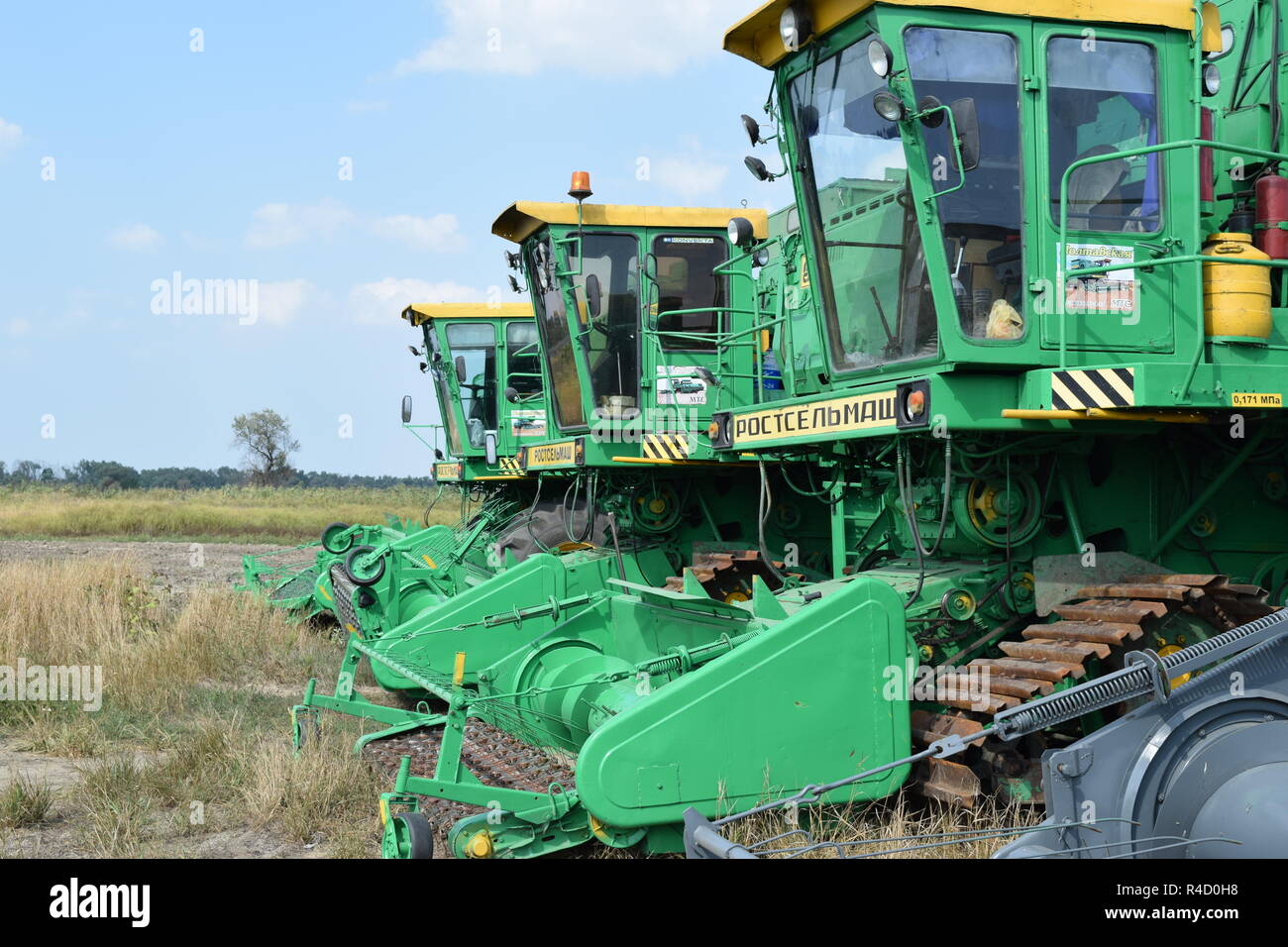 Moissonneuses-batteuses Don. Les machines agricoles. Banque D'Images
