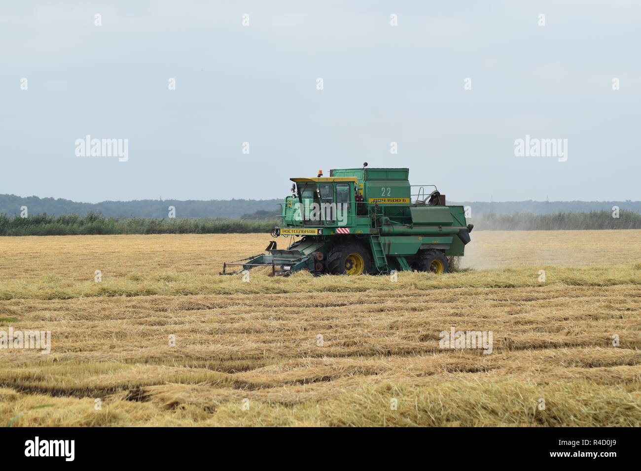 Moissonneuses-batteuses Don. Les machines agricoles. Banque D'Images