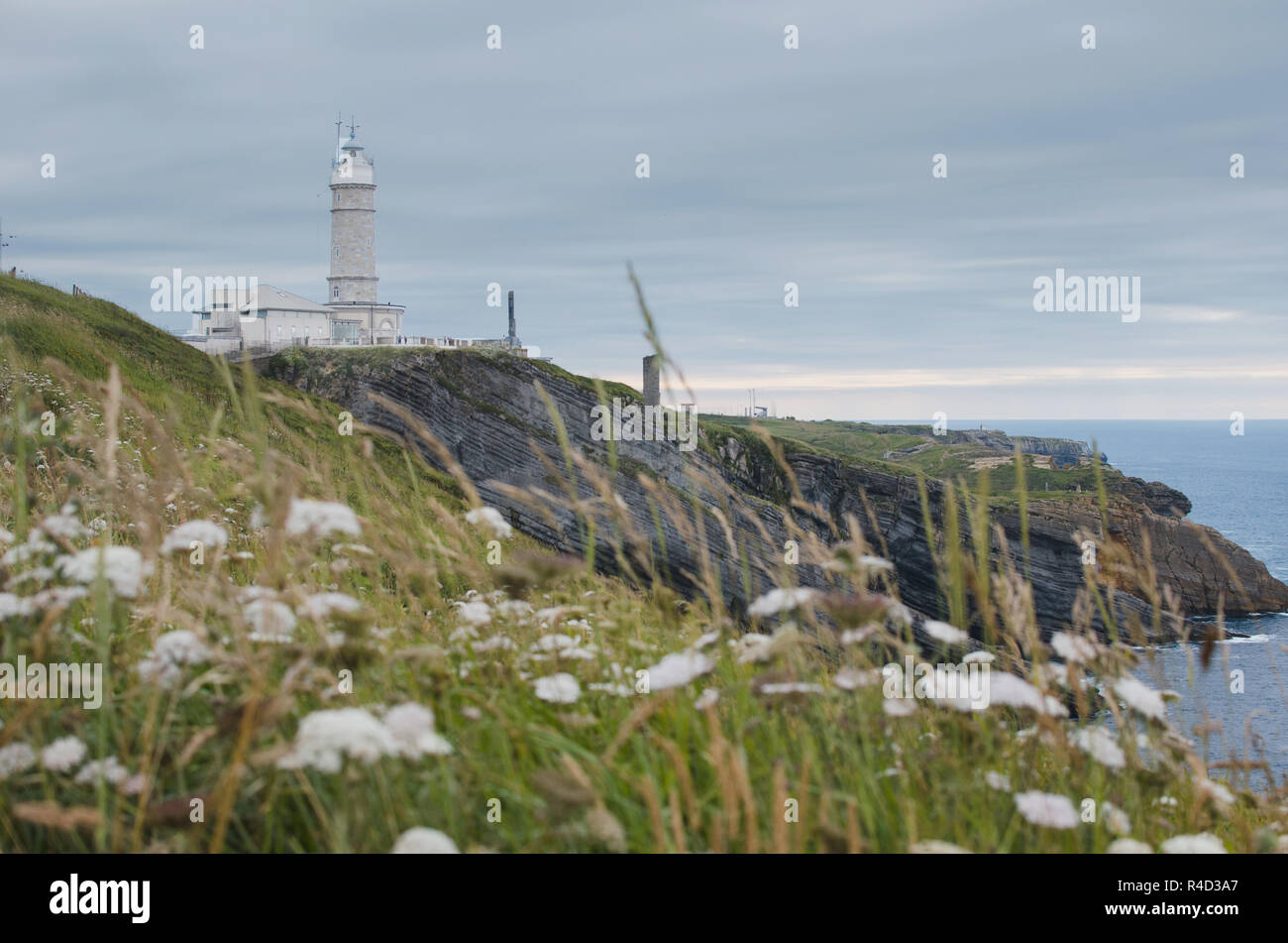 Phare Faro Cabo Mayor de Santander city Banque D'Images