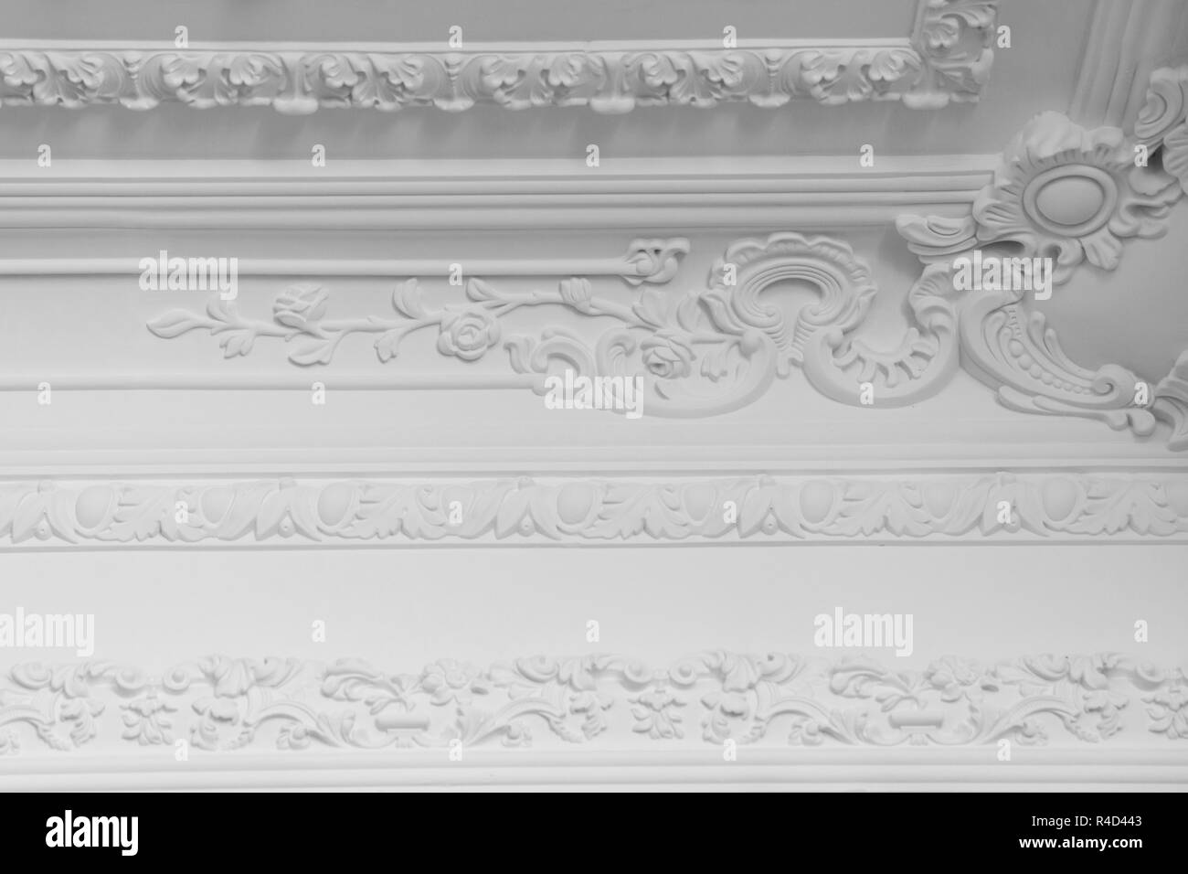 Luxury white wall design bas-relief de moulures en stuc roccoco élément. Banque D'Images
