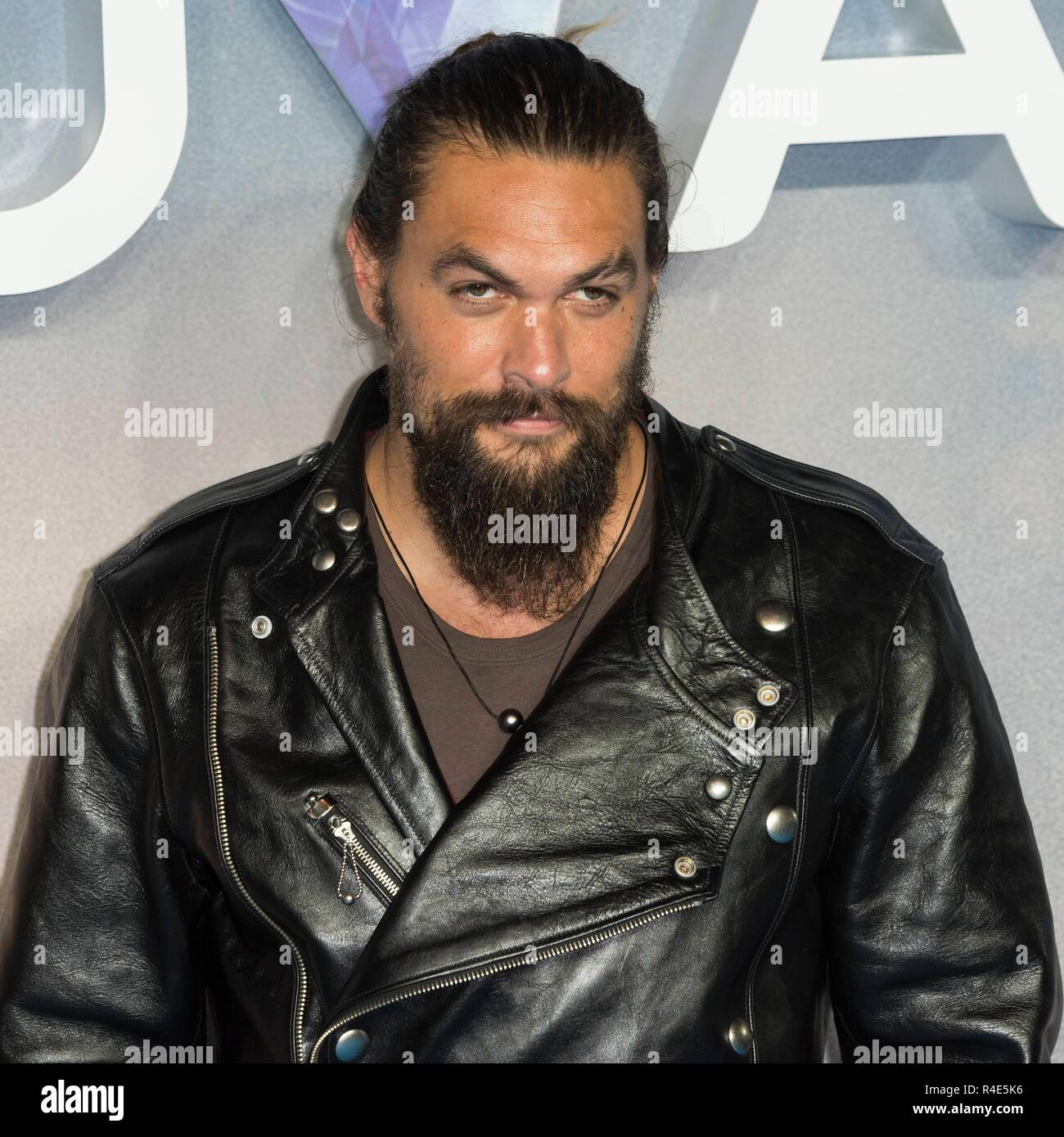 Londres, Royaume-Uni. 26Th Nov 2018. Jason Momoa assiste à AQUAMAN - Première mondiale. Londres, Royaume-Uni. 26/11/2018 | Le monde d'utilisation : dpa Crédit photo alliance/Alamy Live News Banque D'Images