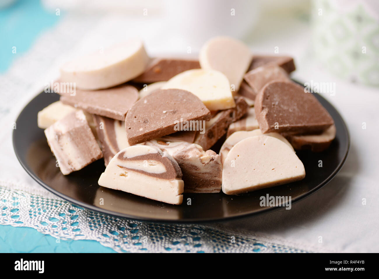 Close up de plat avec divers types de halva Banque D'Images