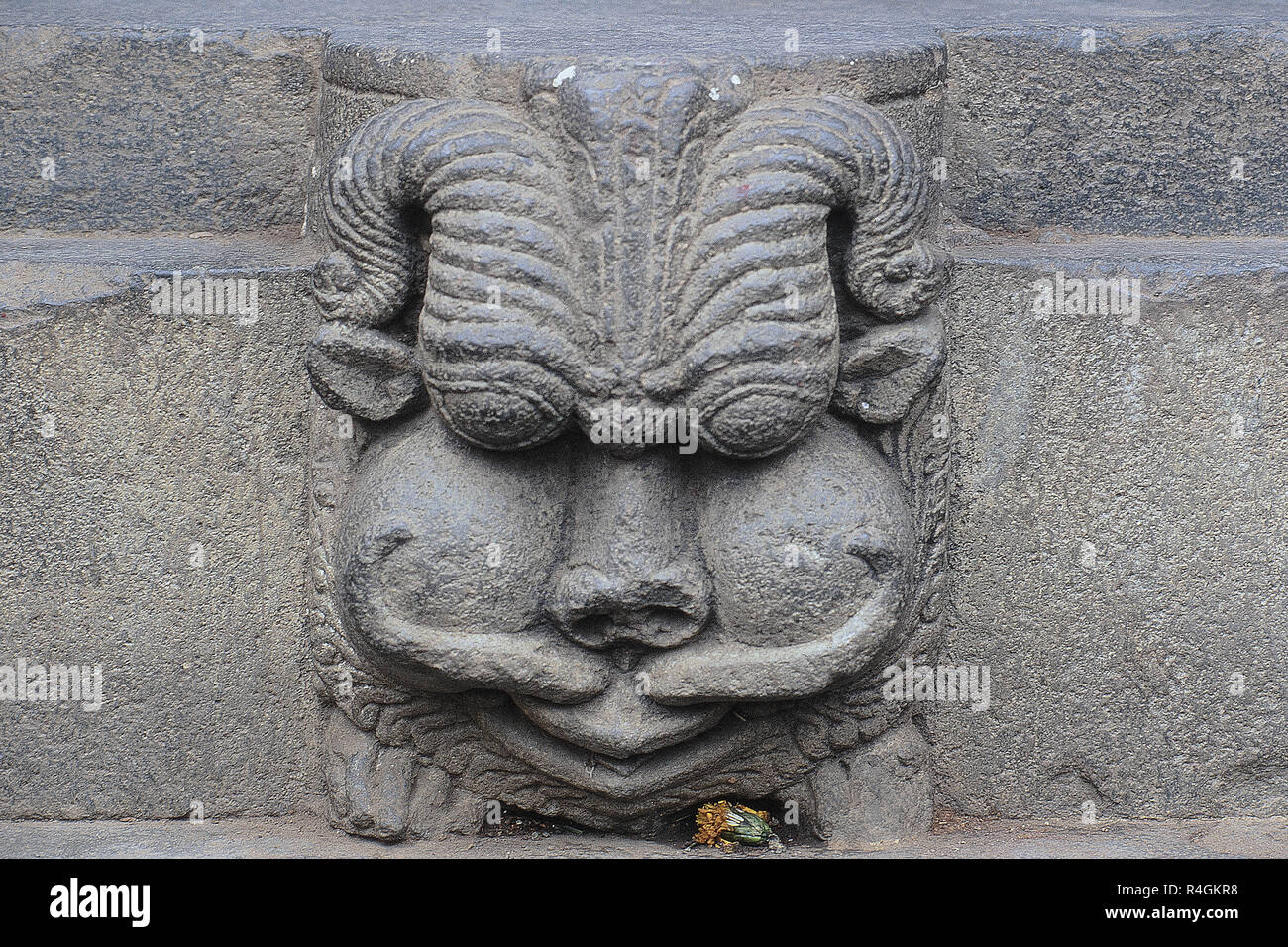 Face au démon Vighneshwar Ashtavinayak, Temple, Ozar, Pune, Maharashtra, Inde, Asie Banque D'Images