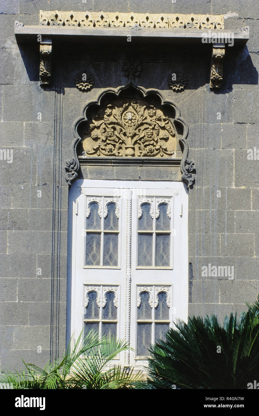 Fenêtre fermée du Nouveau Palais, Kolhapur, Maharashtra, Inde, Asie Banque D'Images
