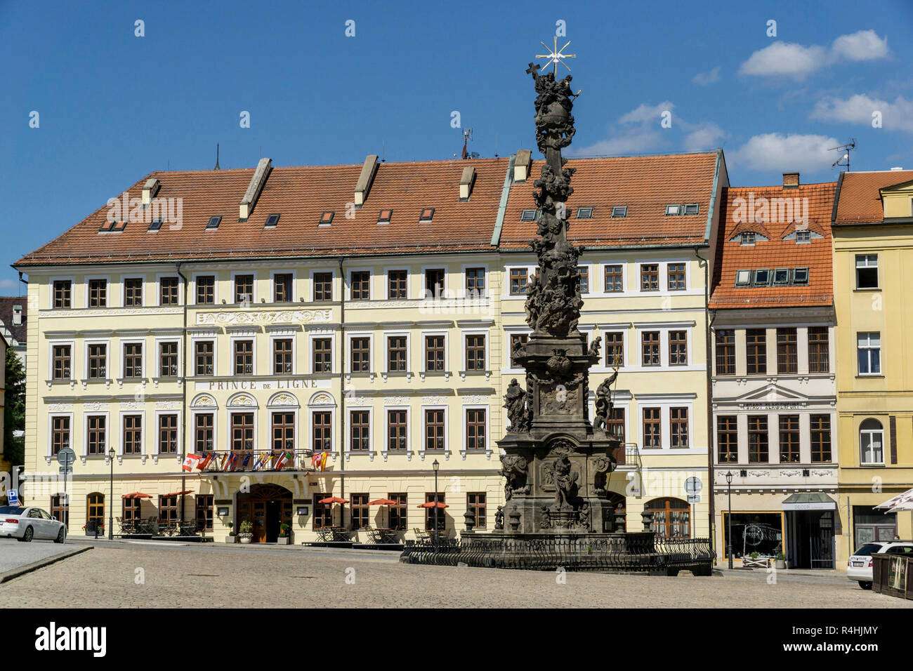 Kurort Teplice, place du Château, la colonne de la peste et l'hôtel du Prince de Ligne, Schlossplatz, Pestsäule und Hotel Prince de Ligne Banque D'Images