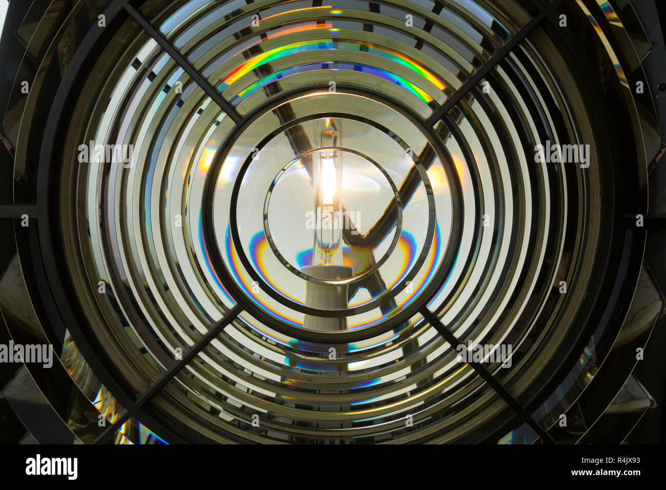 Prismes en forme qui concentrent la lumière chambre lampe lumière en super puissant faisceau à l'aide d'une lentille de Fresnel léger. Saint Catherine's phare sur l'île de Wight. Royaume-uni (98) Banque D'Images