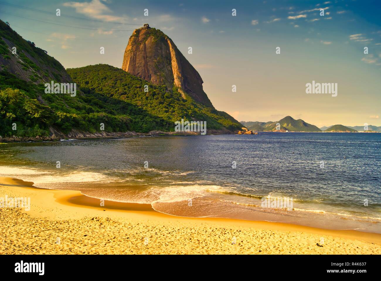 Praia Vermelha et Pain de Sucre à Rio de Janeiro, Brésil Banque D'Images
