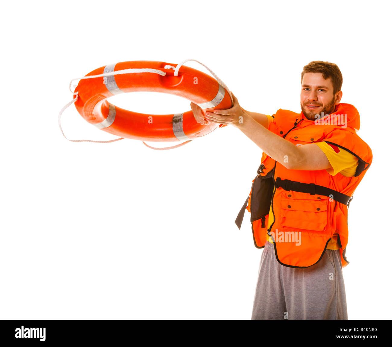 Lifeguard dans la vie avec blouson bouée Bouée couronne. L'homme de superviser l'eau des piscines. La prévention des accidents. Banque D'Images