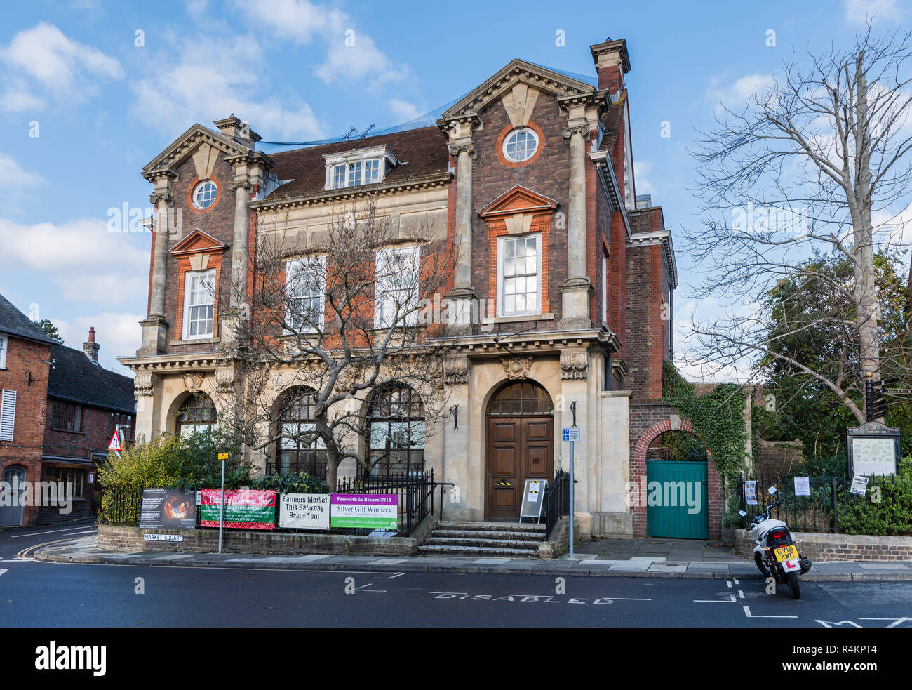 Ancien édifice de la banque NatWest, Petworth's last à fermer au Market Square, Petworth, West Sussex, Angleterre, Royaume-Uni. Banque D'Images