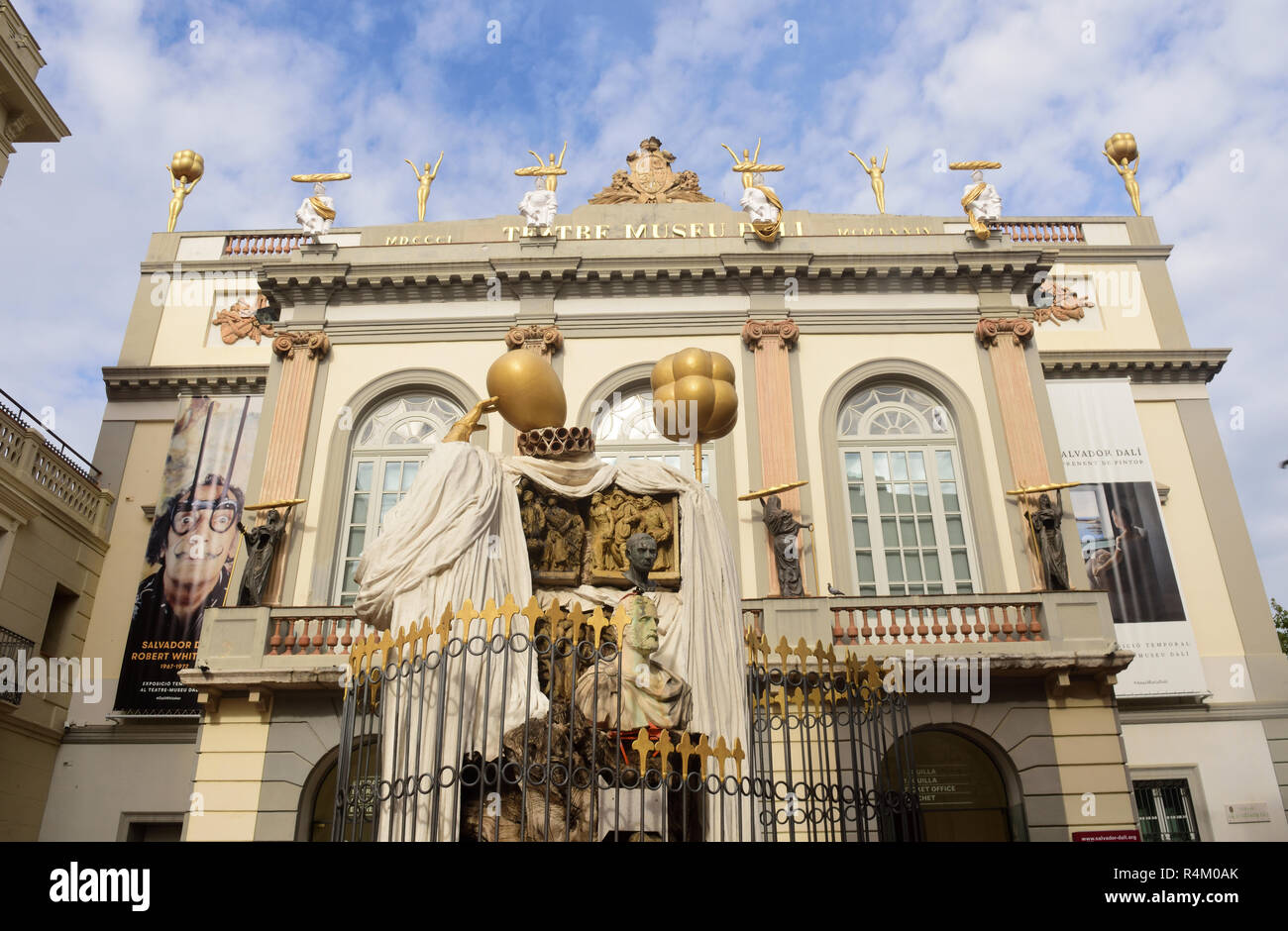 Façade du théâtre musée de Salvador Dali à Figueres, Gérone, Catalogne, Espagne Banque D'Images