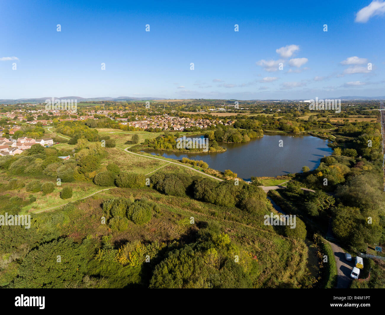 Vue aérienne du lac hendre dans Ville St Mellons à Cardiff, Pays de Galles UK Banque D'Images