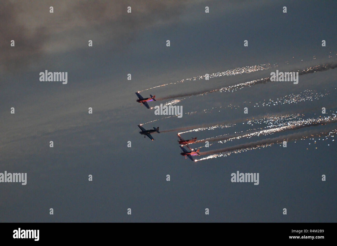 Les vedettes internationales Aerobatic Team, Bahrain Air Show Banque D'Images