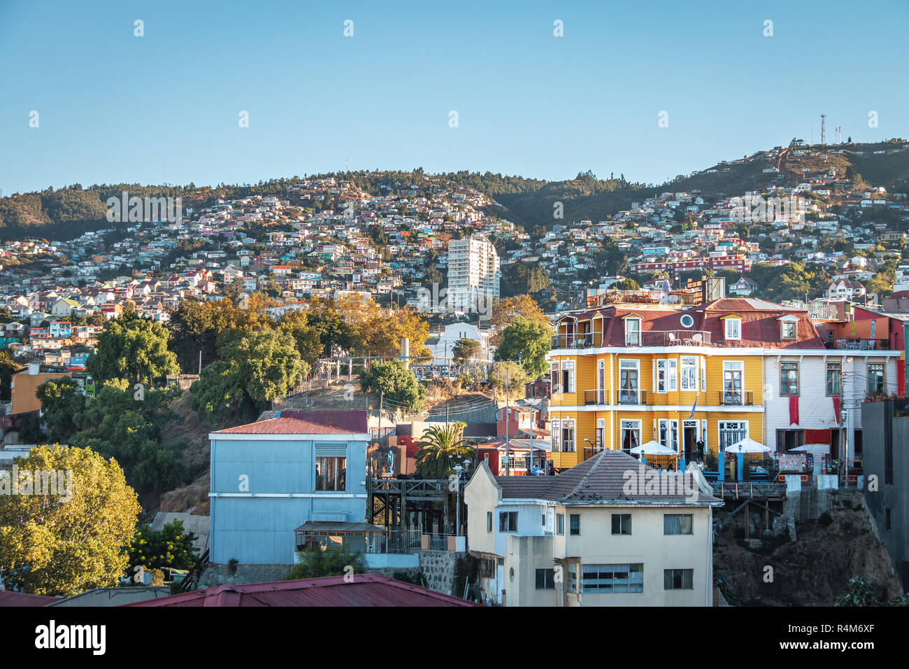 Vue aérienne de Valparaiso et Reina Victoria Ascenseur du Cerro Concepcion Hill - Valparaiso, Chili Banque D'Images