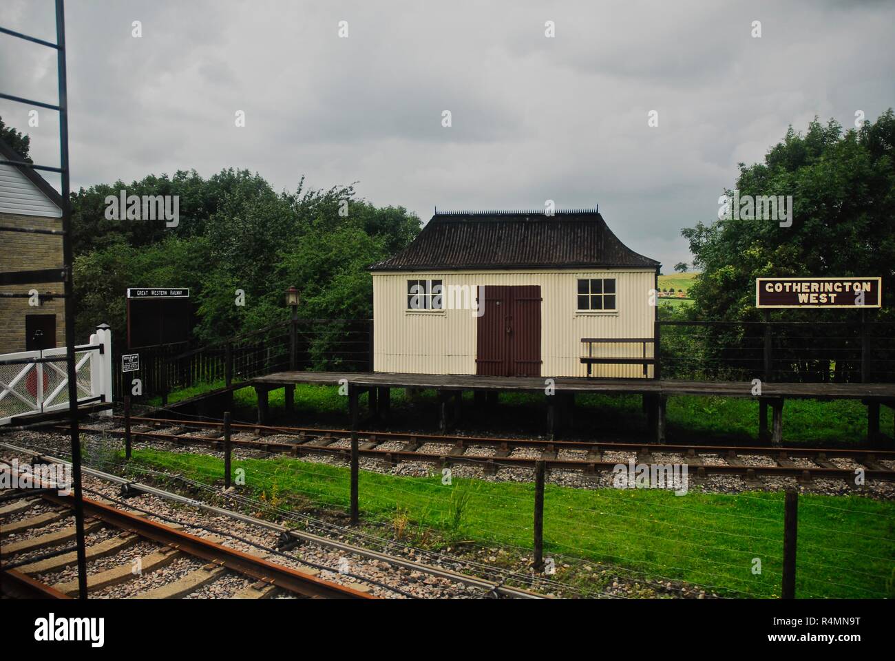 Bâtiment De Station sur le Gloucestershire et fer à vapeur de Warwickshire, Royaume-Uni Banque D'Images