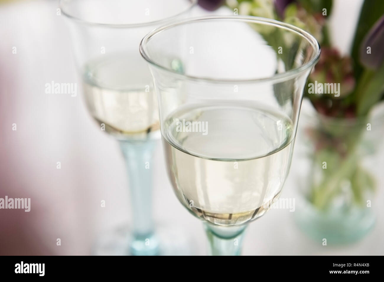 Verres de vin blanc Banque D'Images