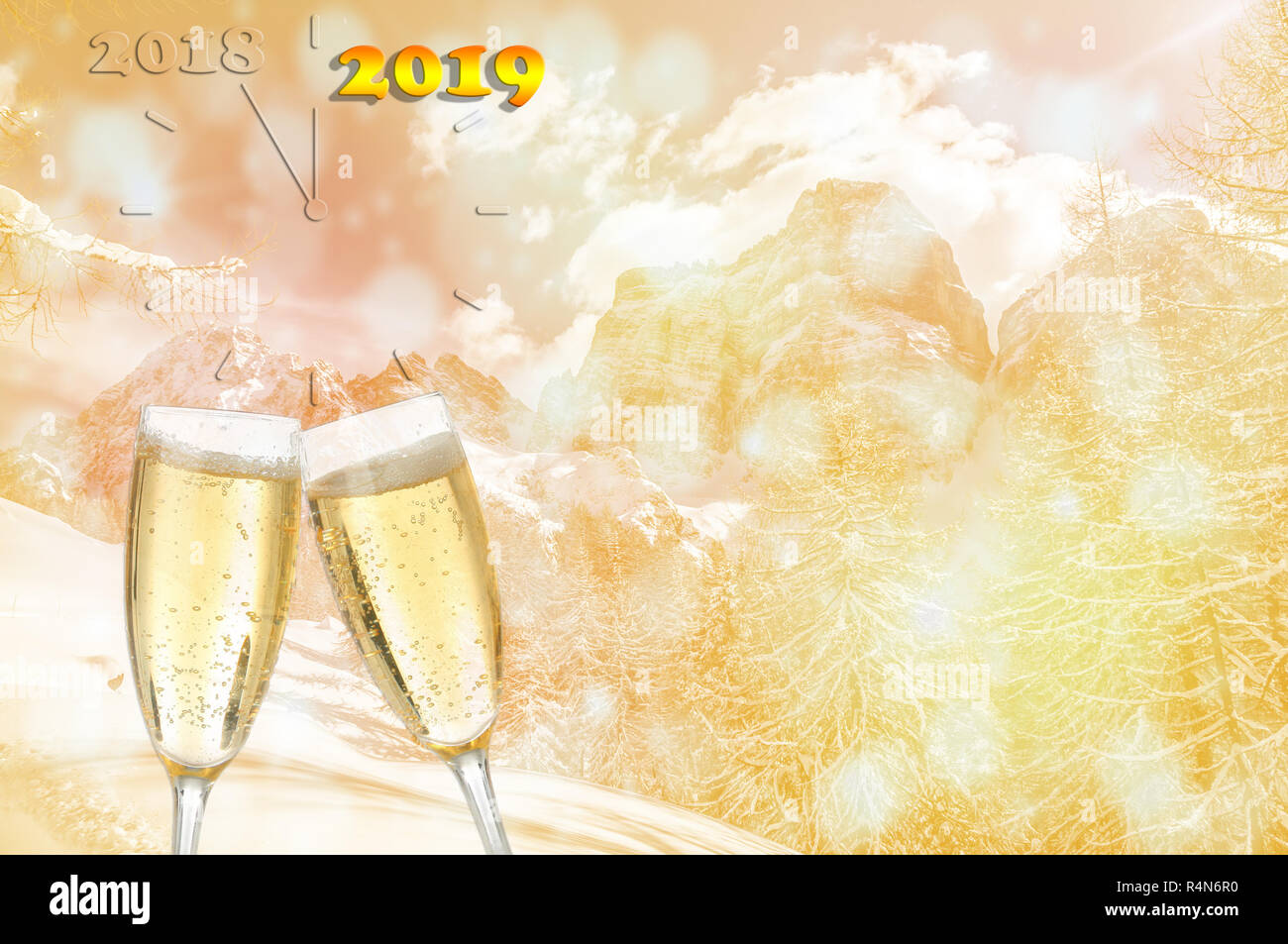 Celebration De Fin D Annee Carte Avec Fond De Montagne Dolomites Photo Stock Alamy Celebration De Fin D Annee Carte Avec Fond De Montagne Dolomites Photo Stock Alamy