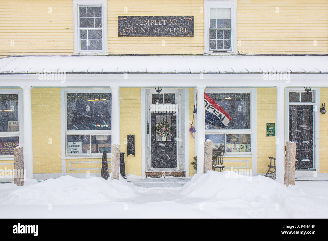 Le Templeton Country Store sur un jour d'hiver enneigé Banque D'Images