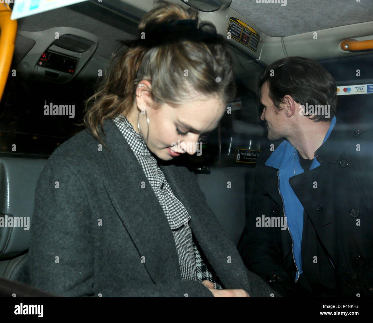 Matt Smith Et Lily James Matt Smith et James Lily quitter le Restaurant 34 Mayfair avec la mère de  Matt sur