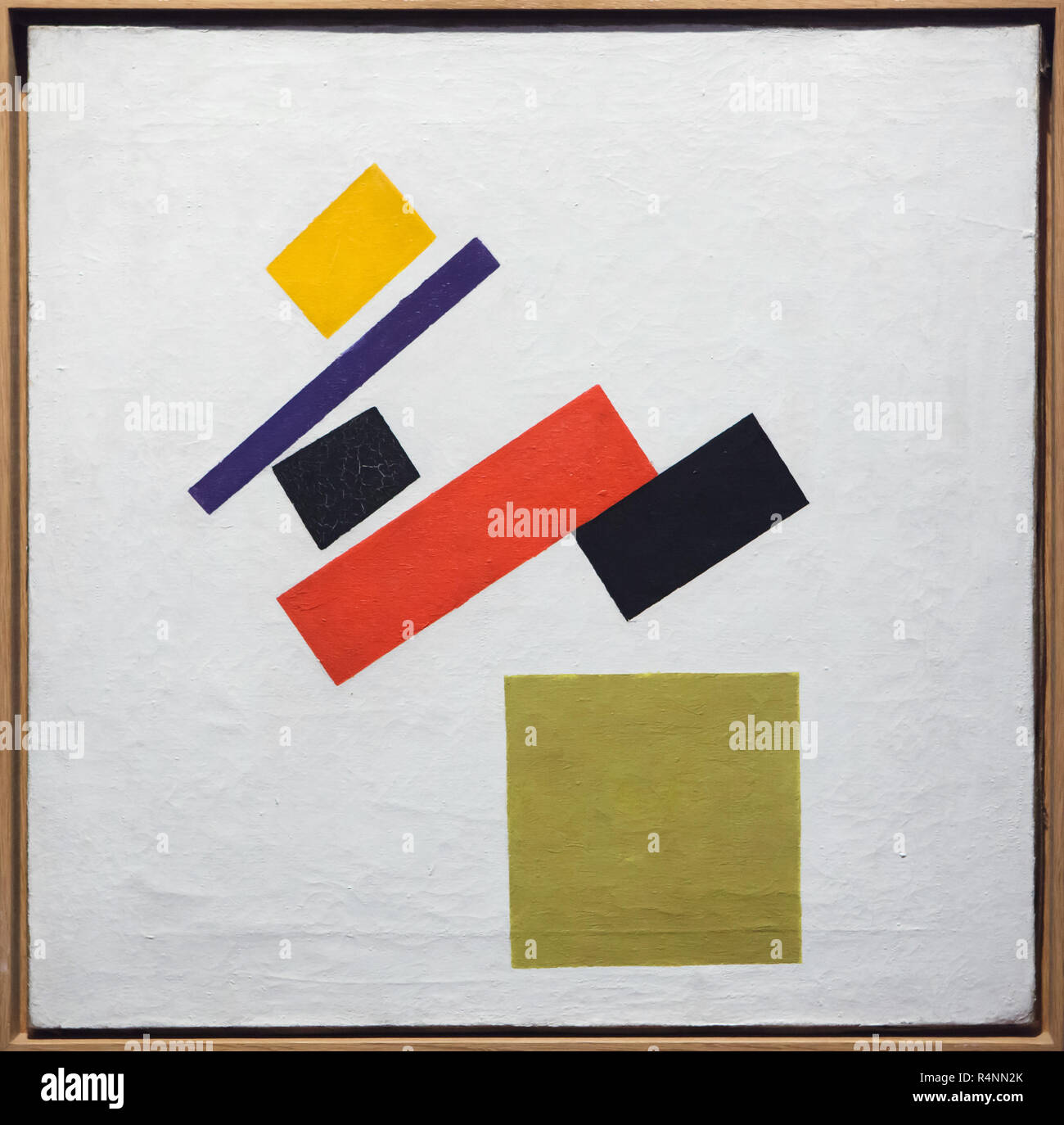 Uprematism "peinture" par l'avant-garde russe peintre Kazimir Malevich (1915) sur l'affichage dans le musée d'art régional d'Ivanovo Ivanovo, en Russie. Banque D'Images