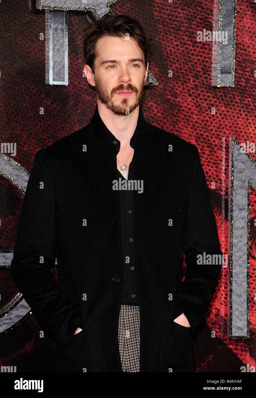 Londres, Royaume-Uni. 27 novembre, 2018. Sam Keeley attinding la première mondiale de moteurs mortel au Cineworld , Leicester Square Londres lundi 27 novembre 2018 Crédit : Peter Phillips/Alamy Live News Banque D'Images