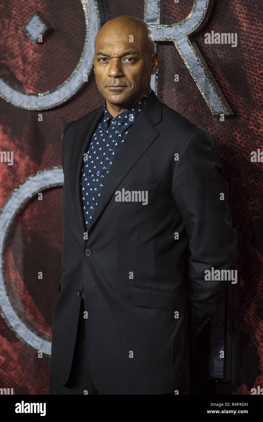 Londres, Royaume-Uni. 27 Nov, 2018. Colin Salmon vu assister à la première mondiale de moteurs 'Mortal' au Cineworld Leicester Square à Londres. Crédit : Gary Mitchell/SOPA Images/ZUMA/Alamy Fil Live News Banque D'Images