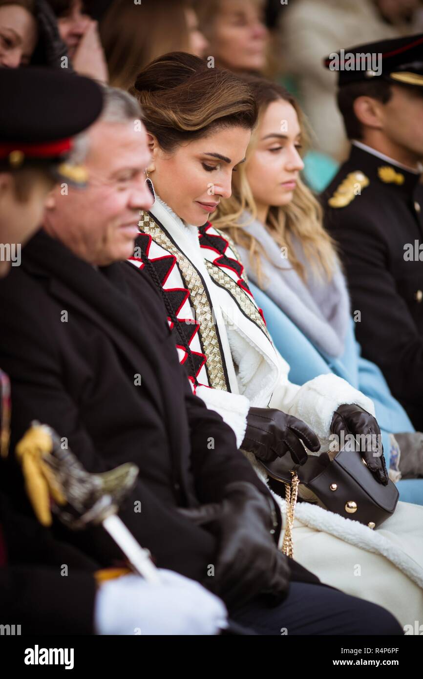 Iman Bint Abdallah Princess Salma Bint Abdullah Leurs Majestés le Roi Abdallah II et La Reine Rania avec leur fille aînée  SAR la Princesse Iman bint Abdullah II, étaient présents à la cérémonie de  fin de leur plus jeune