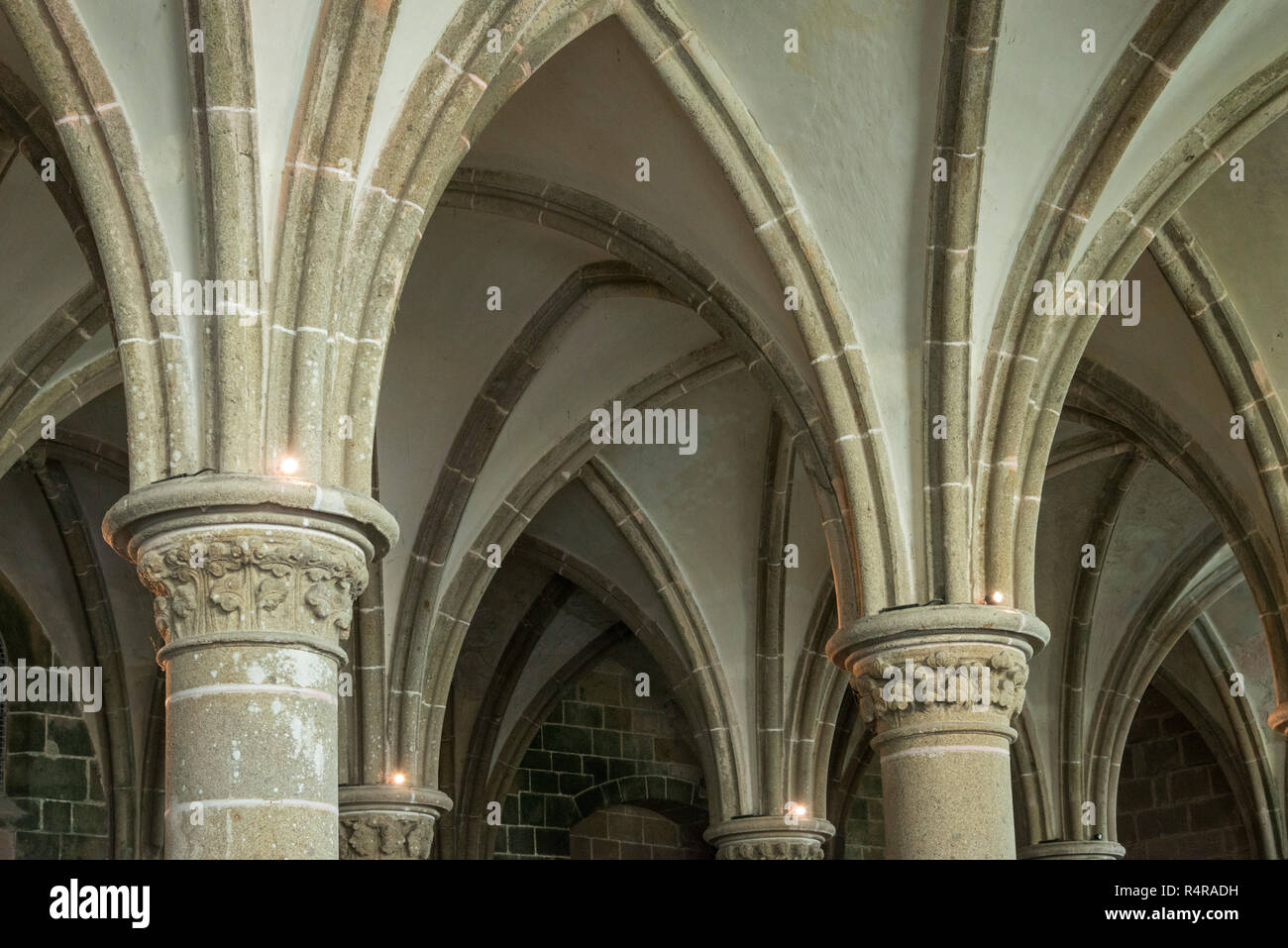 Architecture d'intérieur à l'abbaye du Mont Saint Michel Banque D'Images