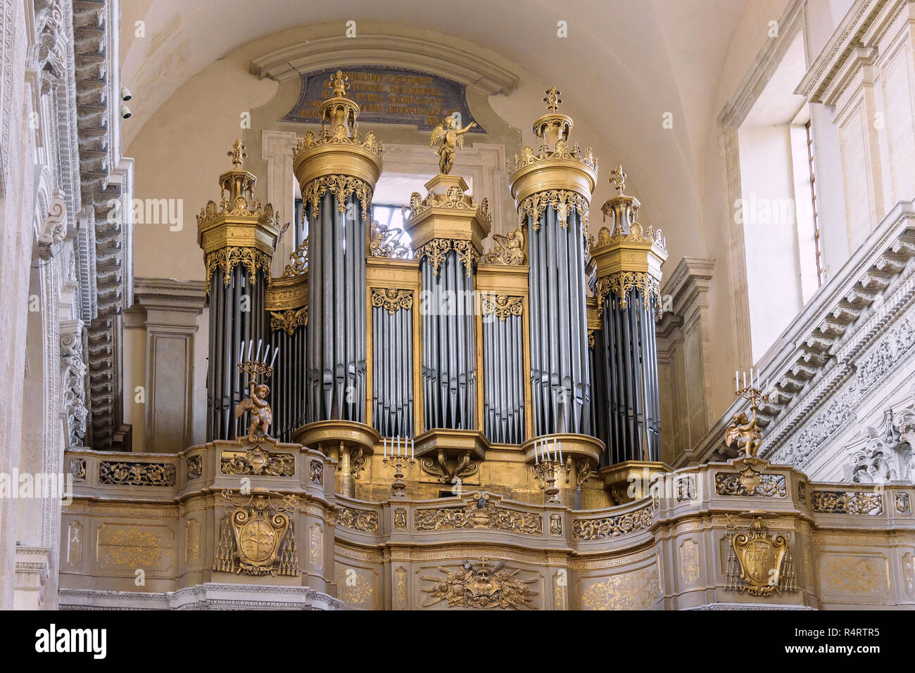 Catane, Sicile, Italie - 23 août 2017 : l'intérieur de l'orgue de l'église cathédrale de Saint Agathe à Catane Banque D'Images