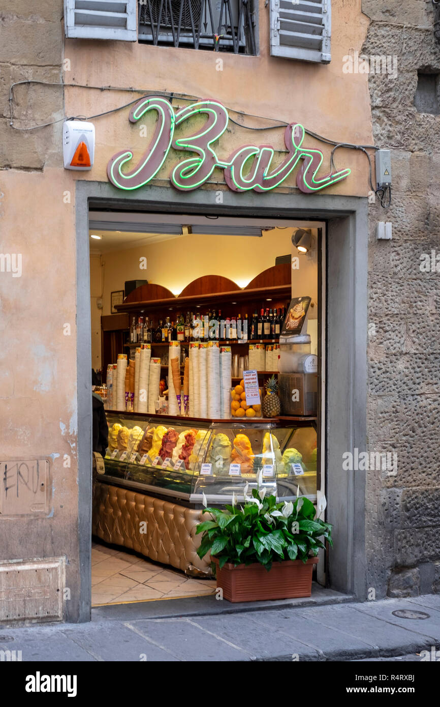 Boutique Gelato dans bar, Florence, Italie. Banque D'Images