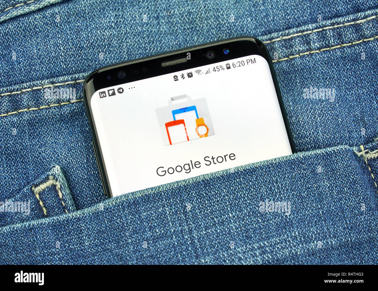 Montréal, Canada - 4 octobre 2018 : Google Store sur s8 écran. Google Store est un détaillant en ligne appartenant à Google, qui vend des appareils Nexus et de Pixel. Banque D'Images