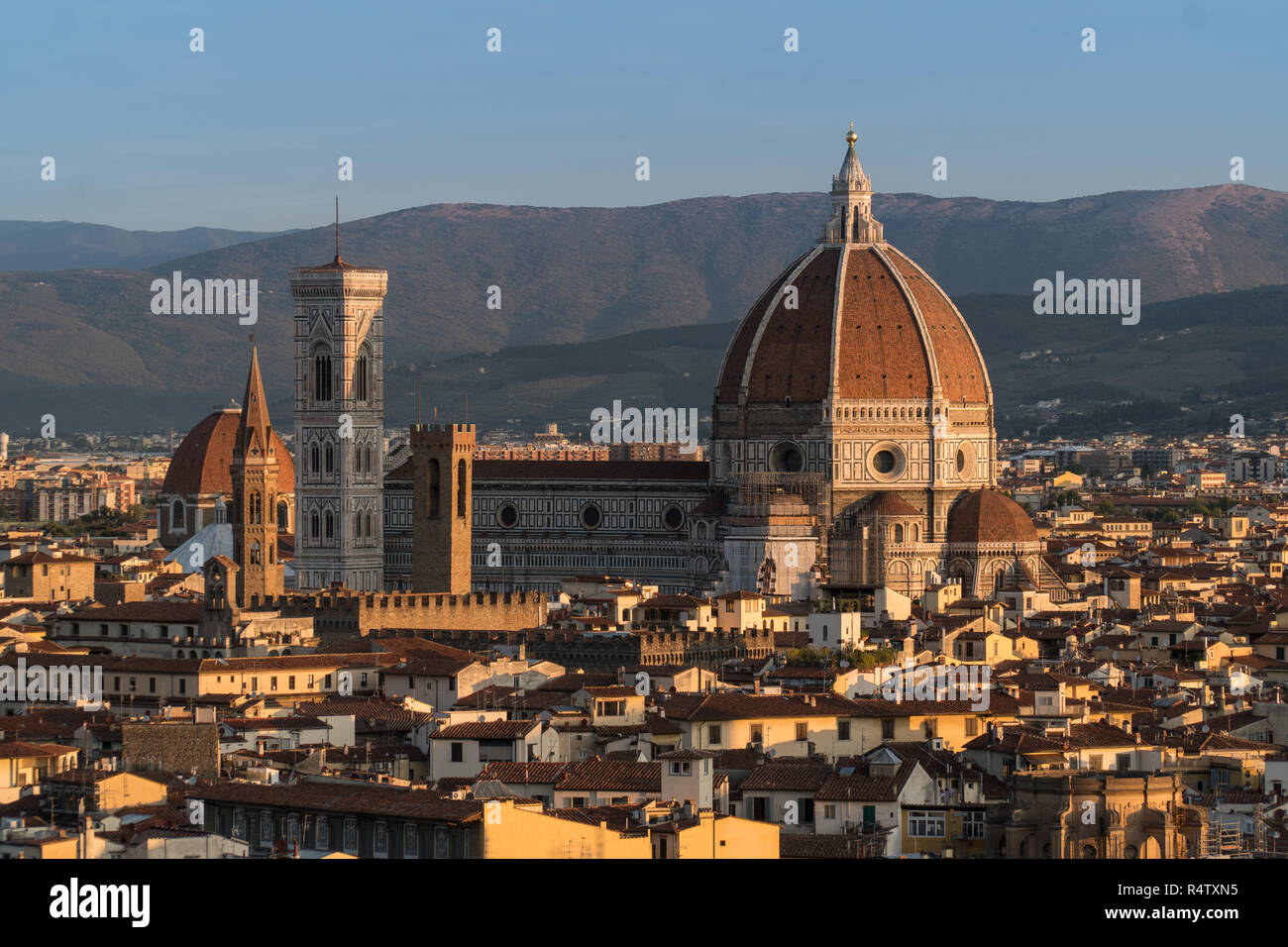 Lever du soleil sur le Duomo di Firenze en Italie Banque D'Images