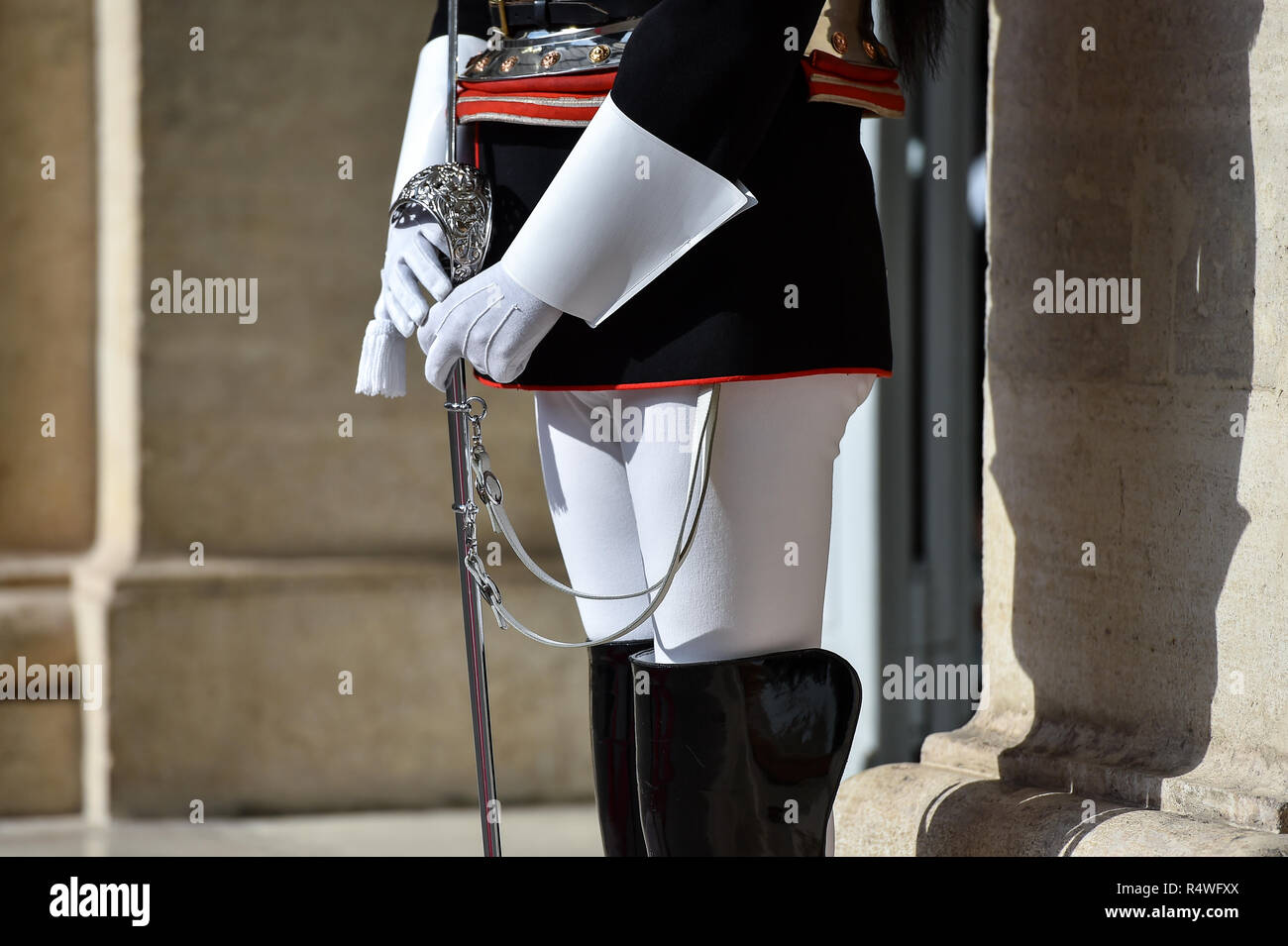 La garde nationale italienne d'honneur au cours d'une cérémonie de bienvenue à l'Palais Quirinale. Banque D'Images