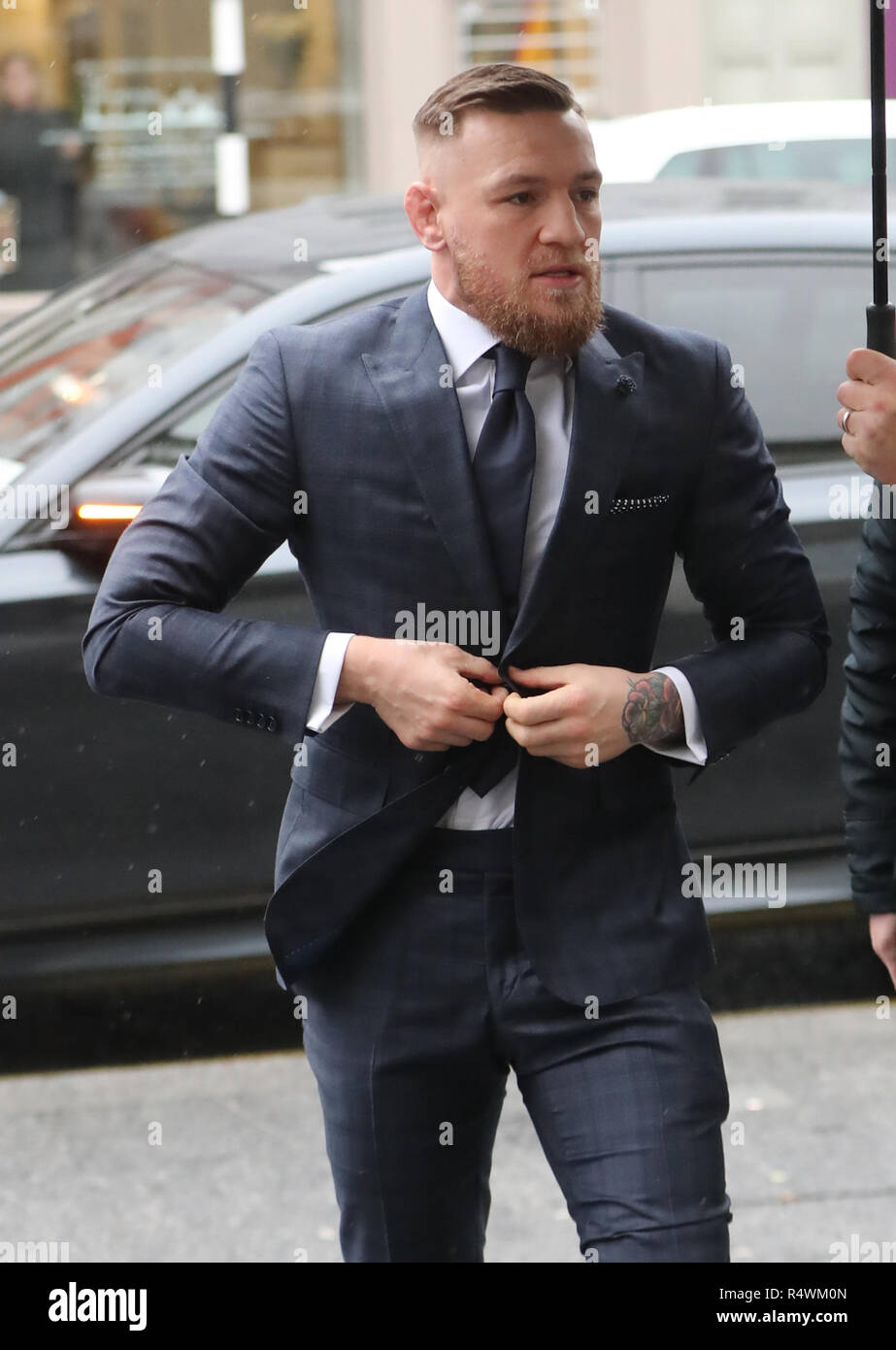 Conor McGregor arrive au tribunal de district de Naas Co Kildare, où il est  confronté à un excès de charge Photo Stock - Alamy
