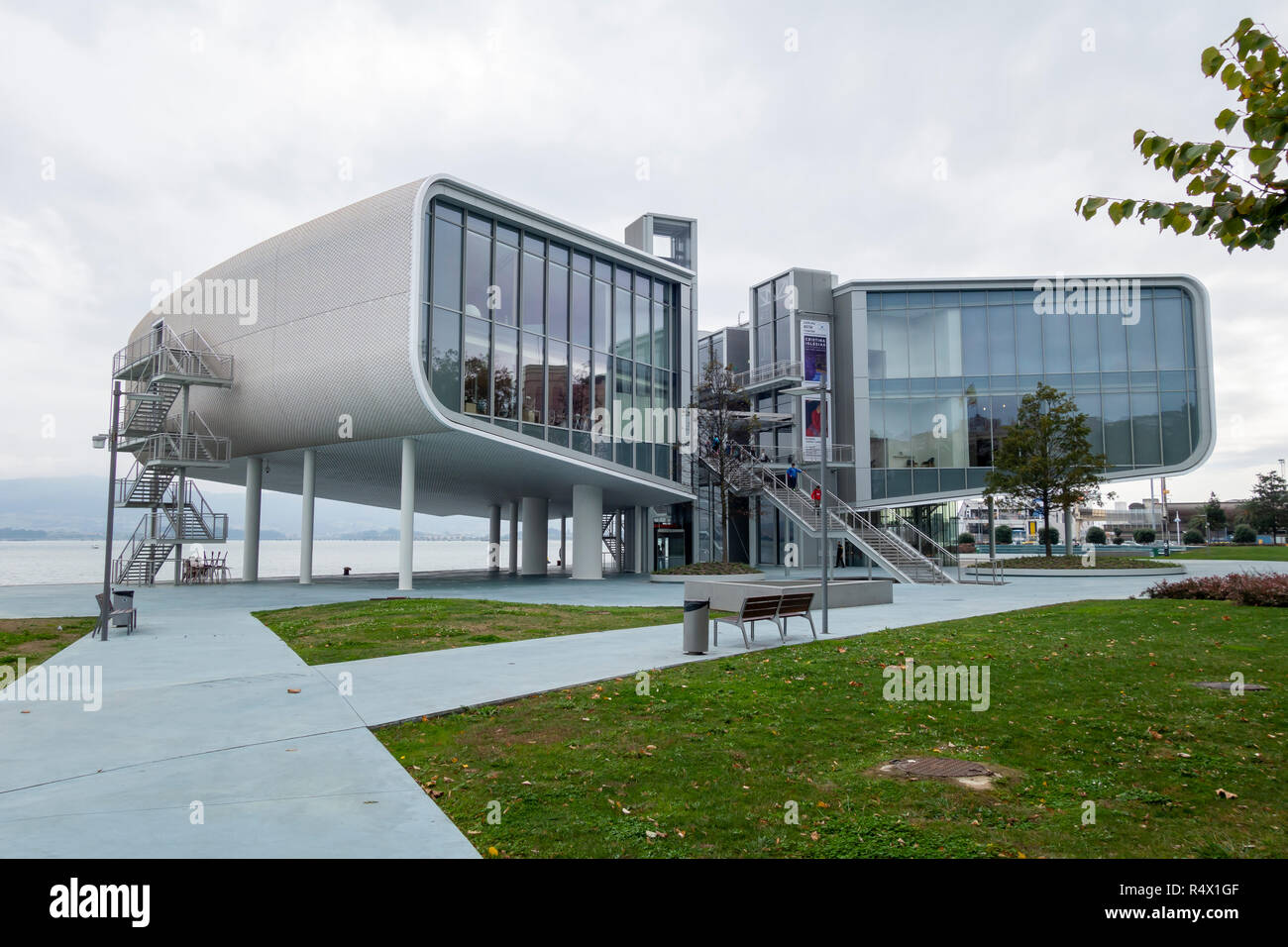 Centro Botin bâtiment culturel, un espace moderne pour des expositions artistiques et d'enquête Banque D'Images
