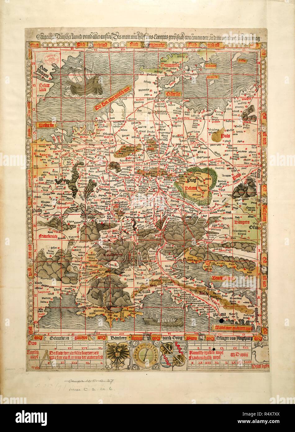 Le Saint Empire Romain. Gelegenheit Teutscher unnd Lannd aller anstÃ¶s Das. Bamberg : Georg Erlinger, 1524. Une gravure sur bois, la carte montrant le Saint Empire Romain et de certaines parties de la pays adjacents. Image réalisée à partir d'Gelegenheit Lannd Teutscher unnd anstÃ¶s und das man mit hilff gewislich Compas eins von einem anderen aus dem ortt zu mag. [Une gravure carte, montrant le Saint Empire Romain et de certaines parties de la pays adjacents avec les principales routes. Avec une faible consommation, une illustration d'une boussole, une ligne téléphonique et d'échelles différentes dans quatre des milles alors en usage dans l'Empire et les pays voisins.] tue Banque D'Images