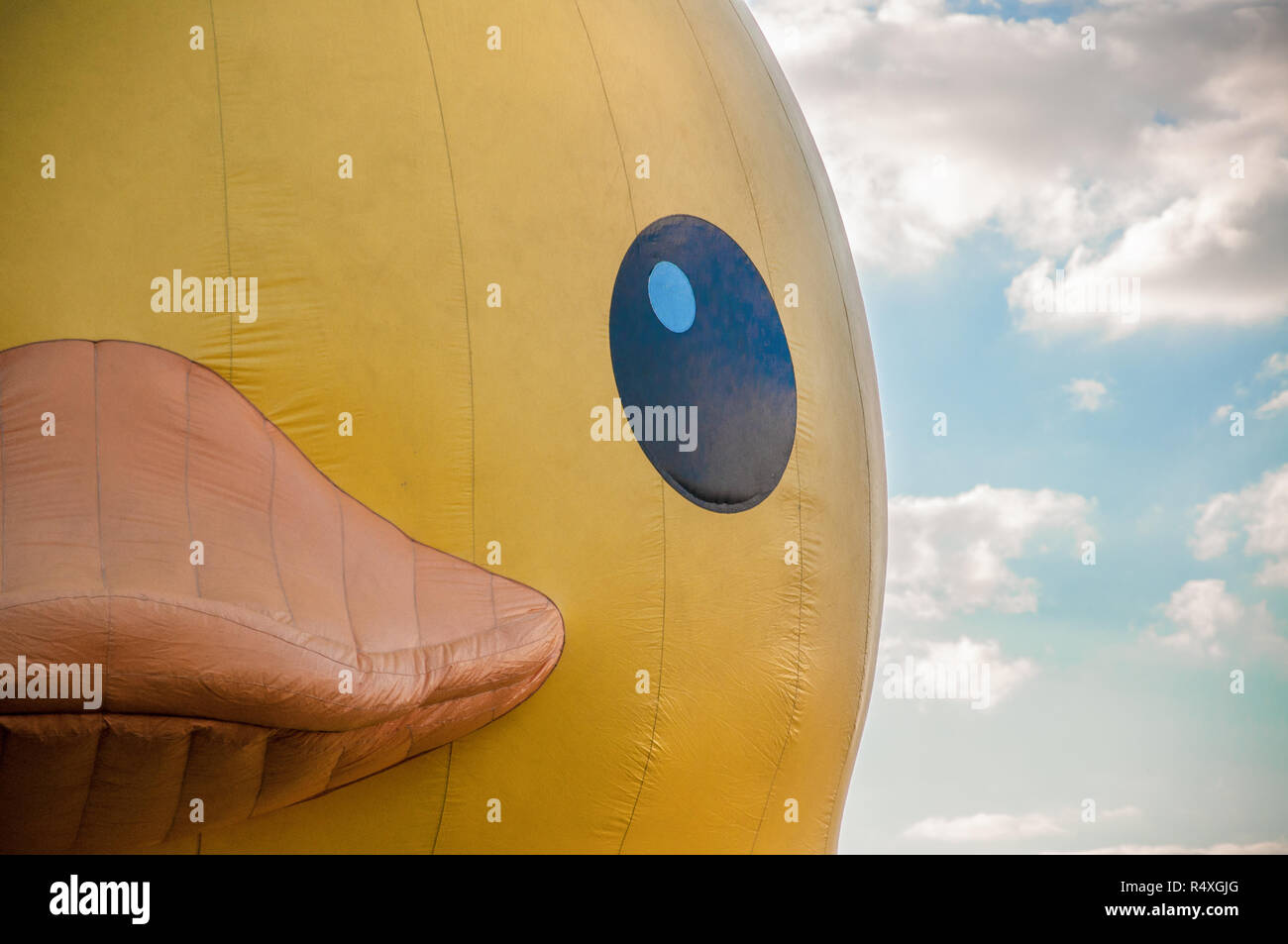Canard en caoutchouc gonflable géant Banque de photographies et d