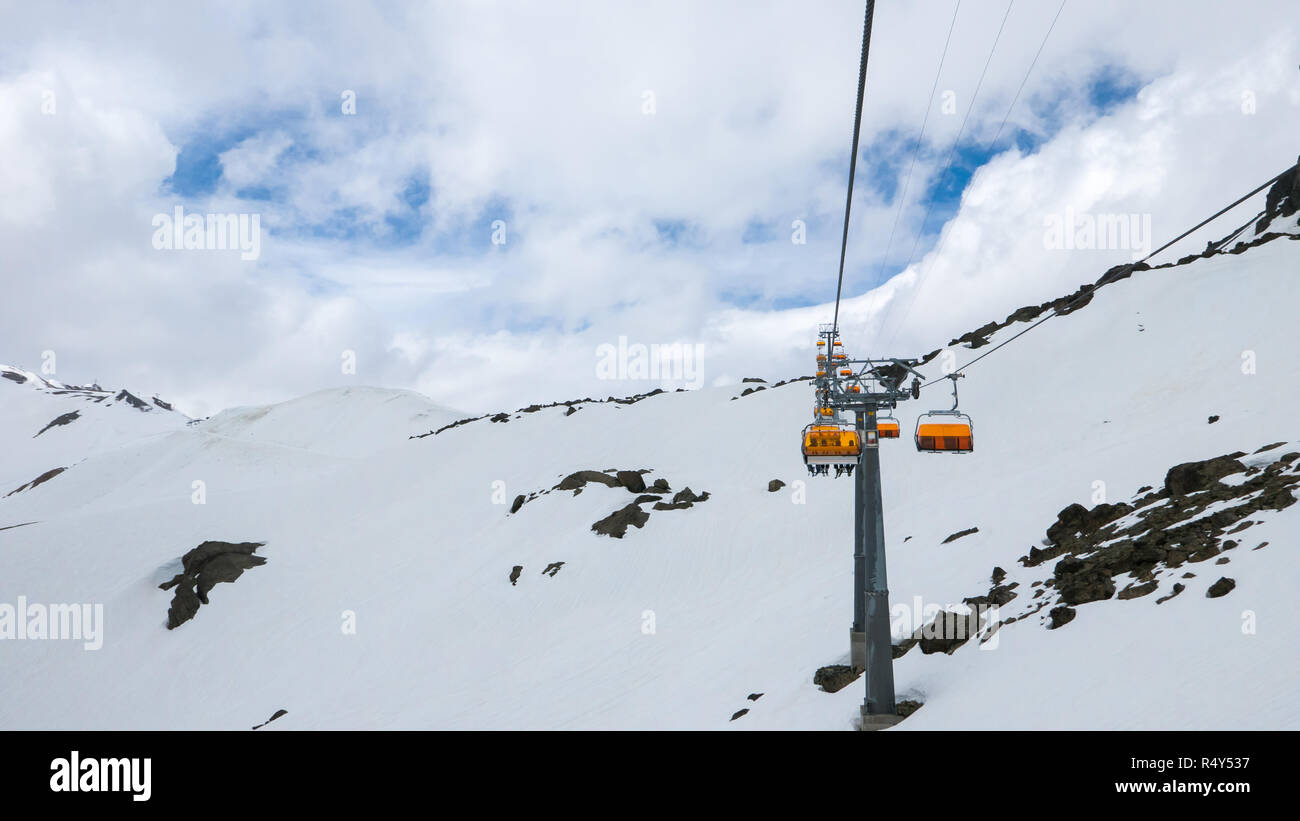 Station de ski de haute altitude avec des vues spectaculaires Banque D'Images