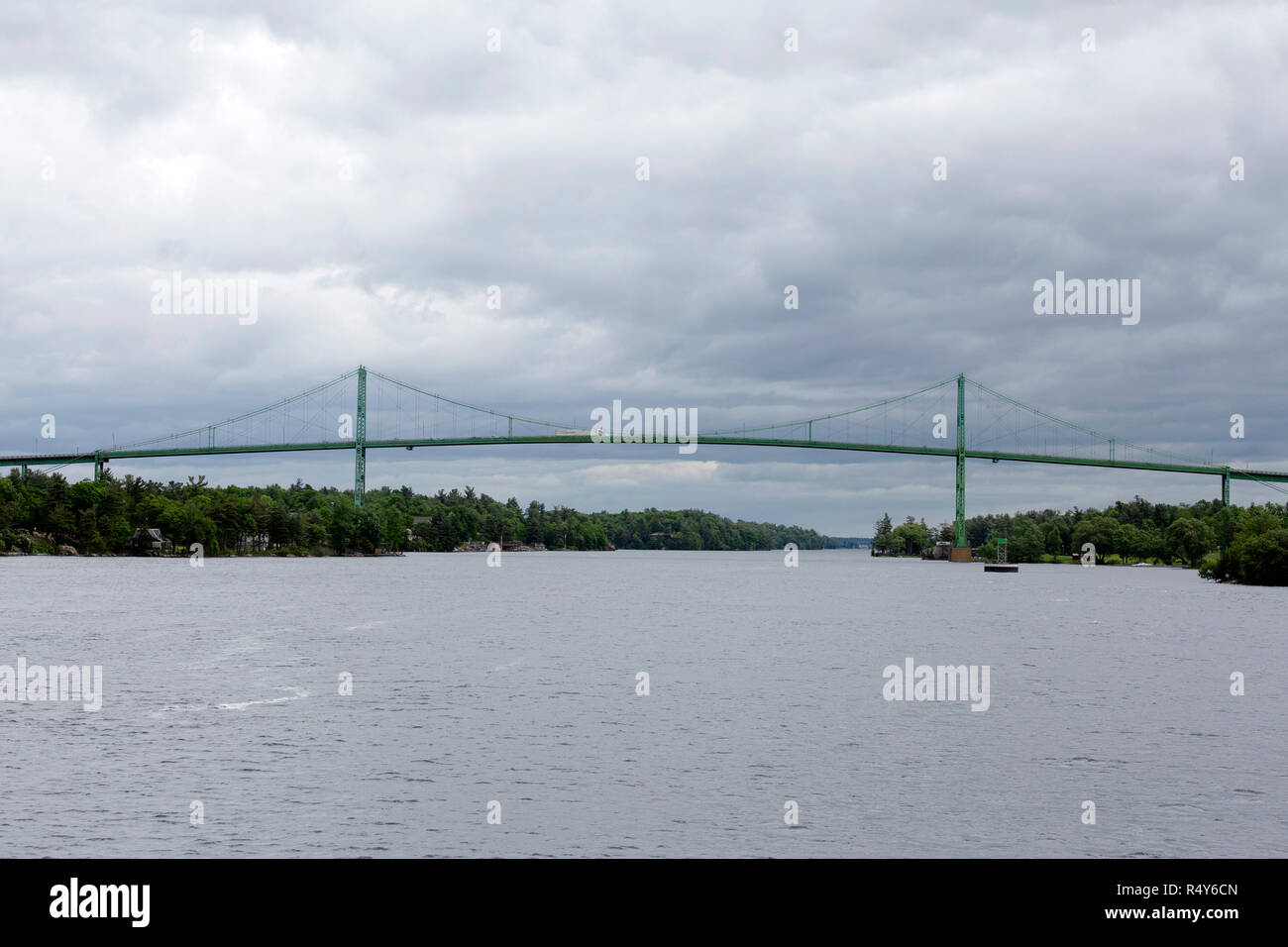 Pont international des Mille-Îles dans la région des Mille-Îles, à la frontière des États-Unis et du Canada. Le trafic peut traverser entre les deux count Banque D'Images