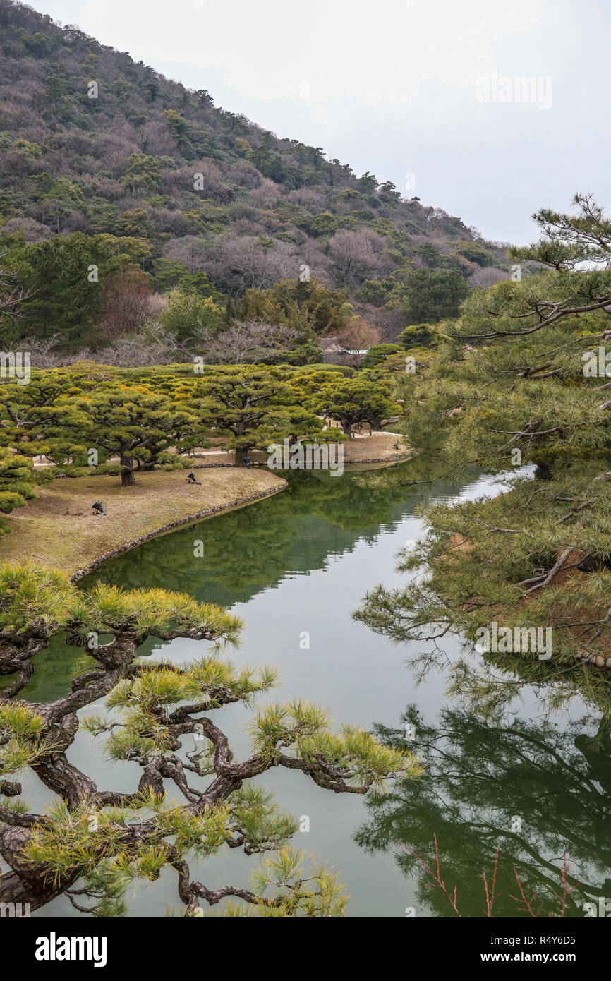 Ritsurin Koen en hiver, jardin japonais traditionnel, Takamatsu, Kagawa, Shikoku, Japon Banque D'Images