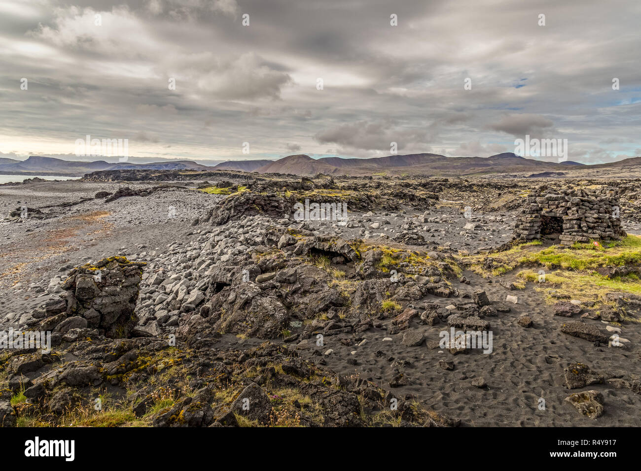 Les ruines de cabanes en pierre à l'Selatangar de zone de pêche en Islande. Il existait dès le Moyen-âge jusqu'à 1880. Banque D'Images