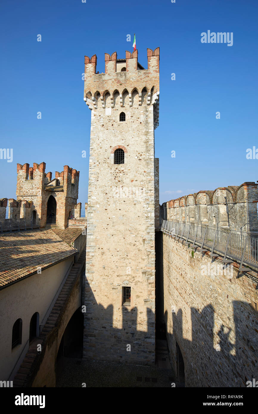 Le Château Scaliger de Sirmione, province de Brescia, Italie Banque D'Images