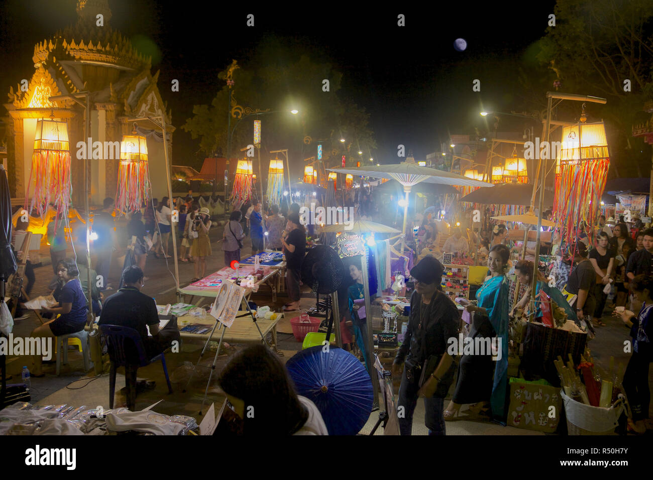 Un marché de nuit à Nakhon Si Thammarat, Thaïlande Banque D'Images